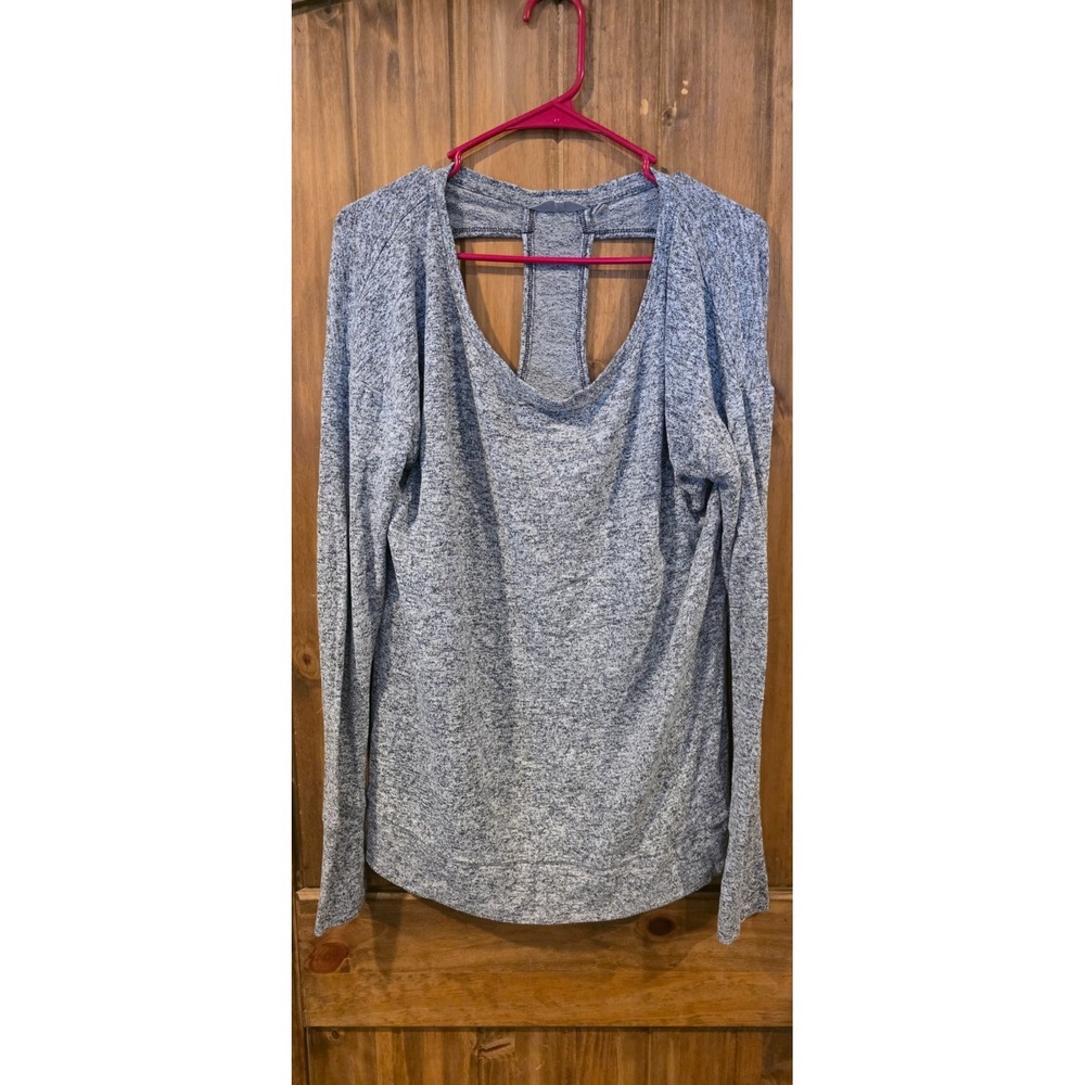 Athleta Top Womens M Gray Luxe Cut‎ Out Back Long Sleeve Thumbholes Activewear